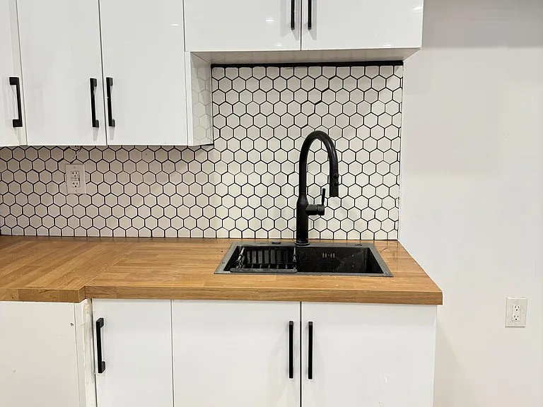 2595 Bateman Trl — Photo 6