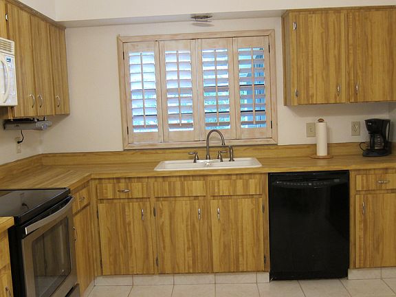 2nd image of 15615 Cashmere Ln