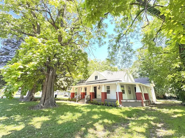 1020 N Vinita Ave, Tahlequah, OK 74464