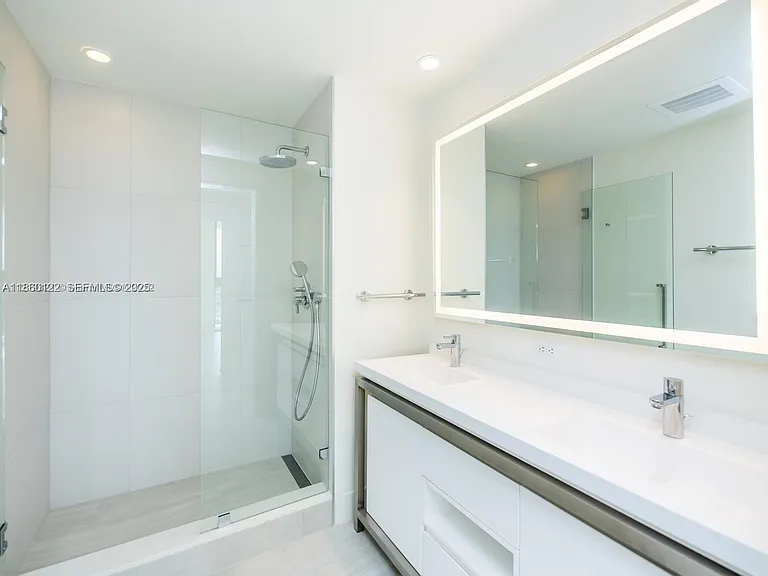2000 Metropica Way #2509 — Photo 19