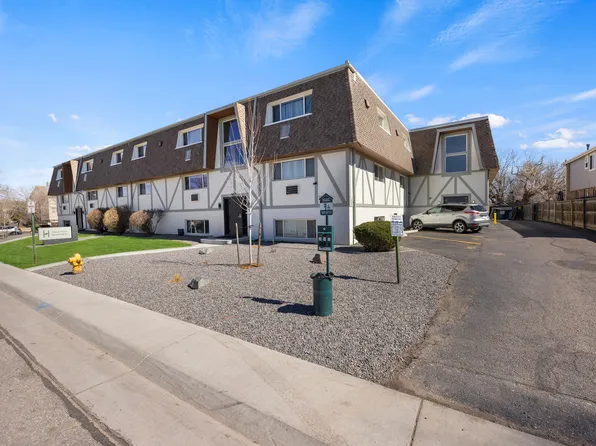 Hawk Point Apartments