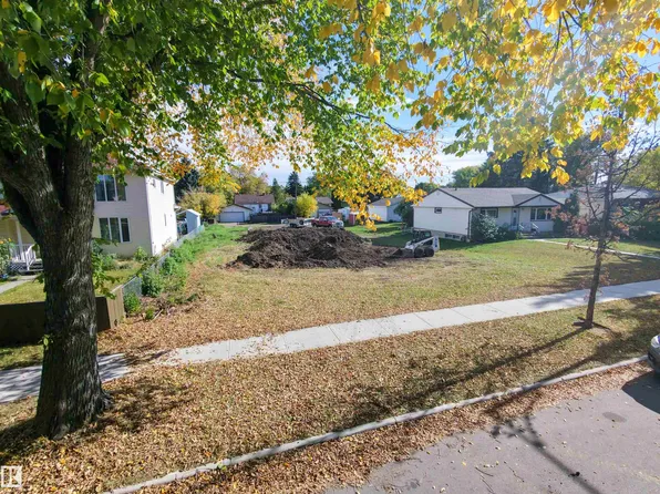 12421 79th St NW, Edmonton, AB T5B 2M2