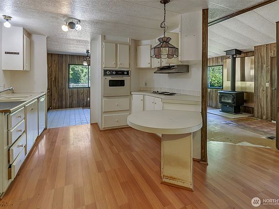 3rd image of 151 Dietz Drive