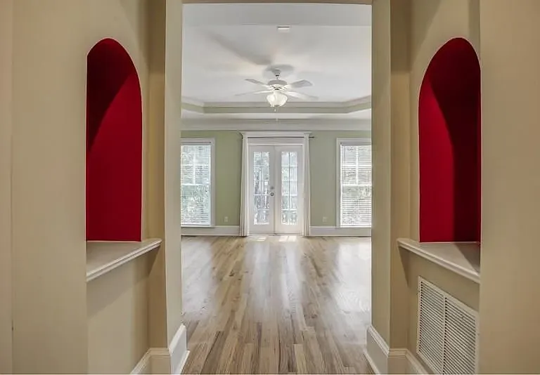 806 Clifton Heights Ln — Photo 9