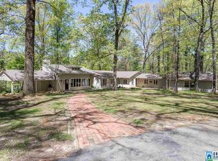 2685 Altadena Rd, Vestavia, AL 35243
