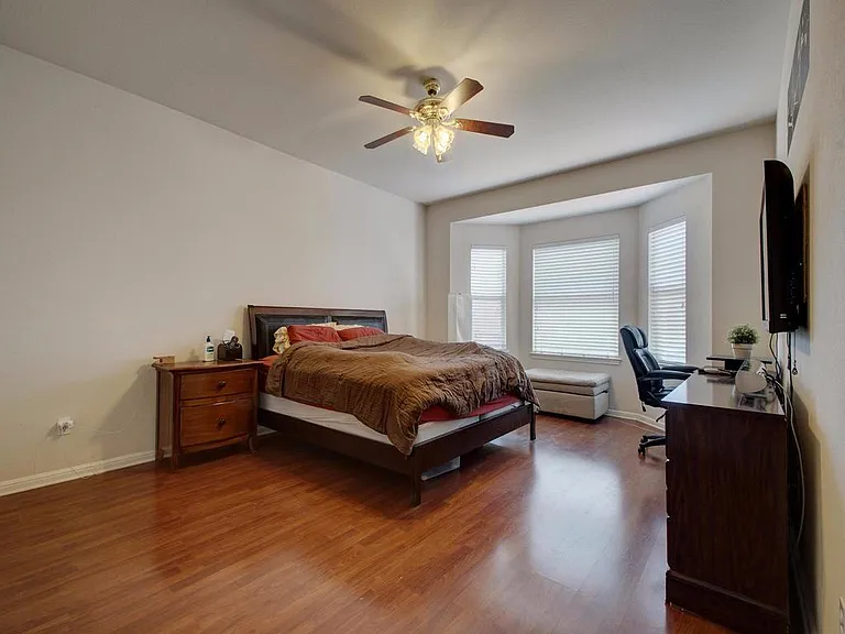 15104 Fernhill Dr — Photo 12