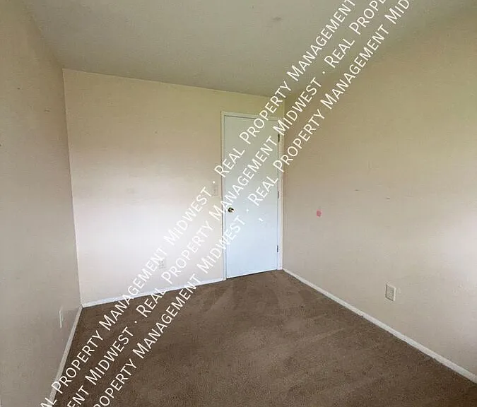 5885 Craftmore Dr — Photo 12