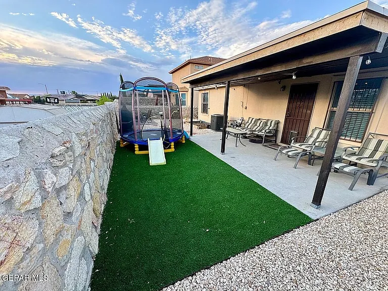 10041 Paloma Dr — Photo 5