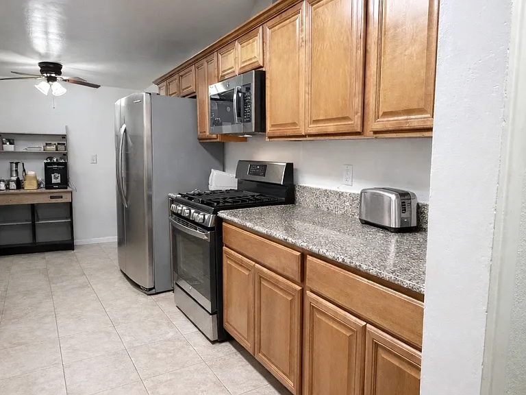 532 Paraiso Ave — Photo 4
