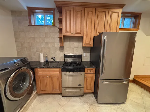142 Florence St, Yonkers, NY 10704