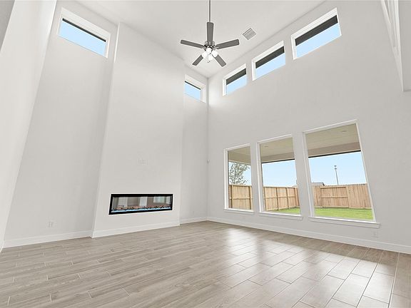 3rd image of 31514 Meadow Run Ln