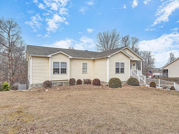 2nd image of 1615 Morewood Rd