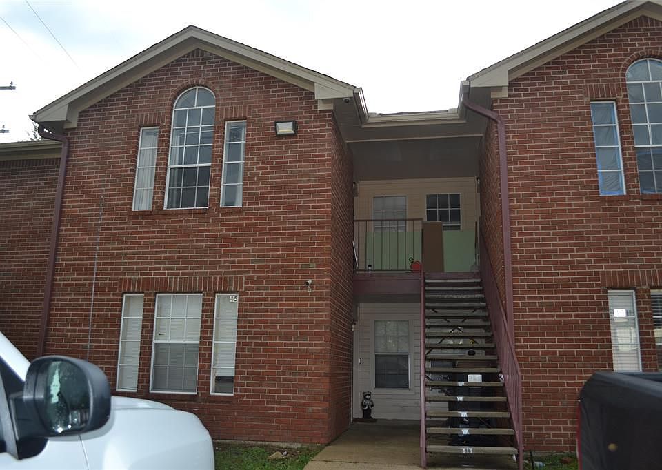 1st image of 701 Balcones Dr #D-47