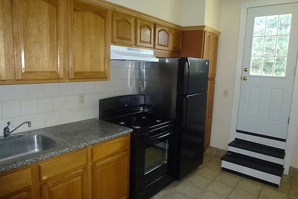 Rented by Dorsa Group | media 7
