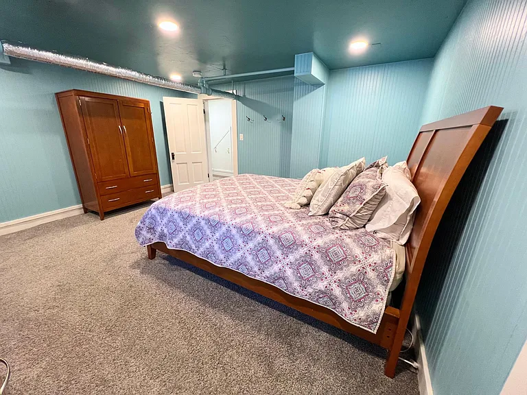 2520 Jefferson Ave — Photo 60