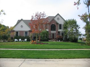 664 Parkside Dr, Avon Lake, OH 44012