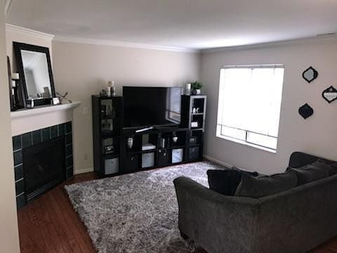 Front living Room with gas fireplace