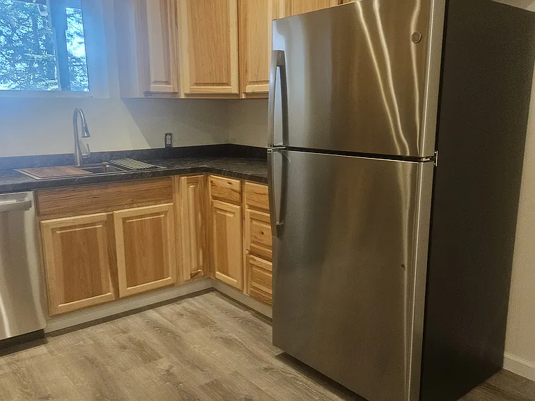 715 Bakken Rd #B — Photo 15
