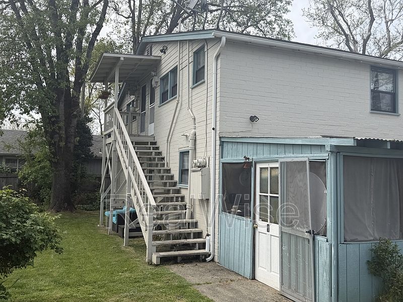 1st image of 1628 Leonard Rd #3