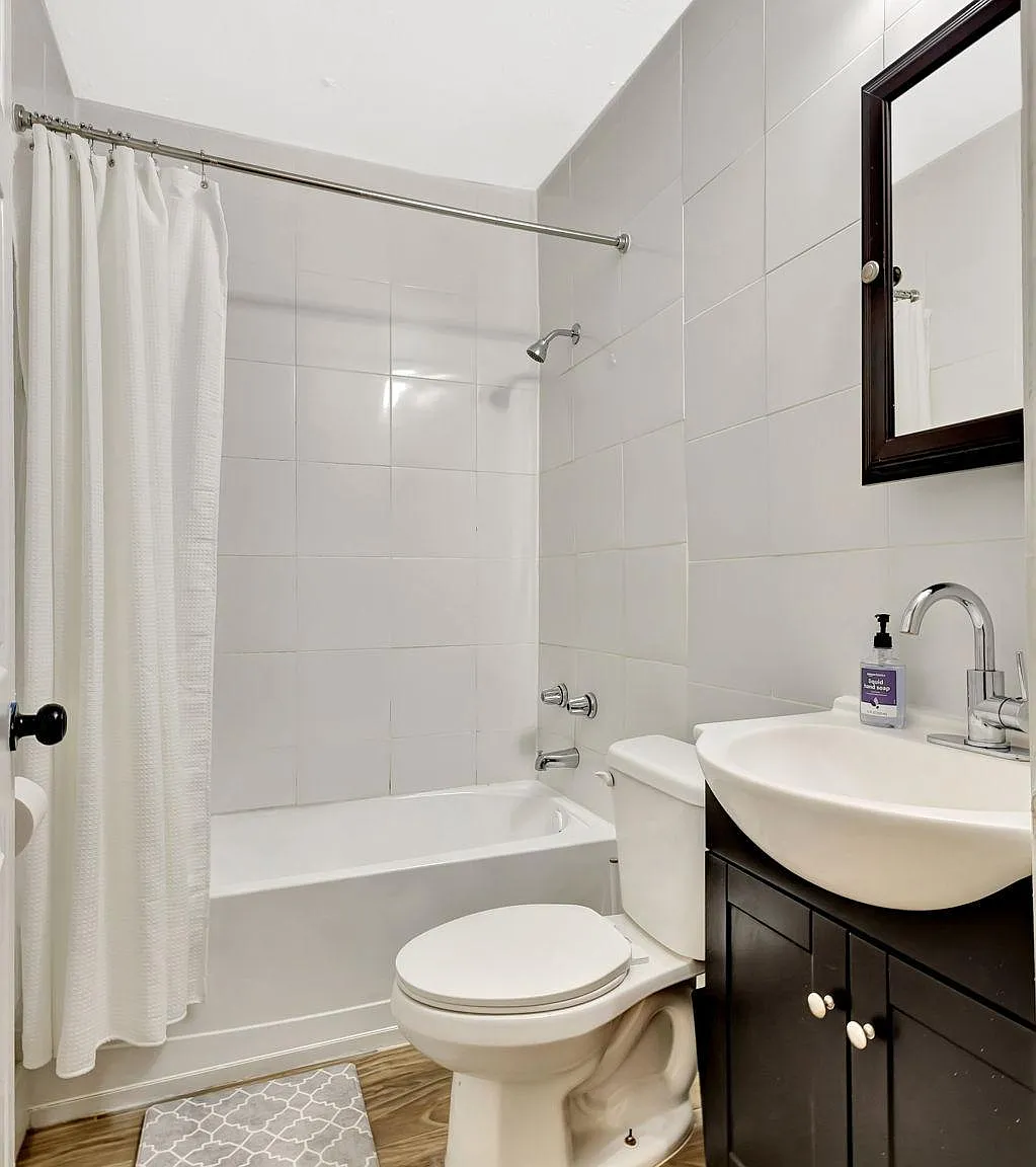 4 bed, 3.0 bath, 2100 sqft, $1,131 — Photo 3