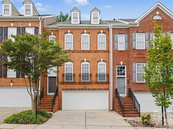 3251 Luke Crossing Dr, Charlotte, NC 28226