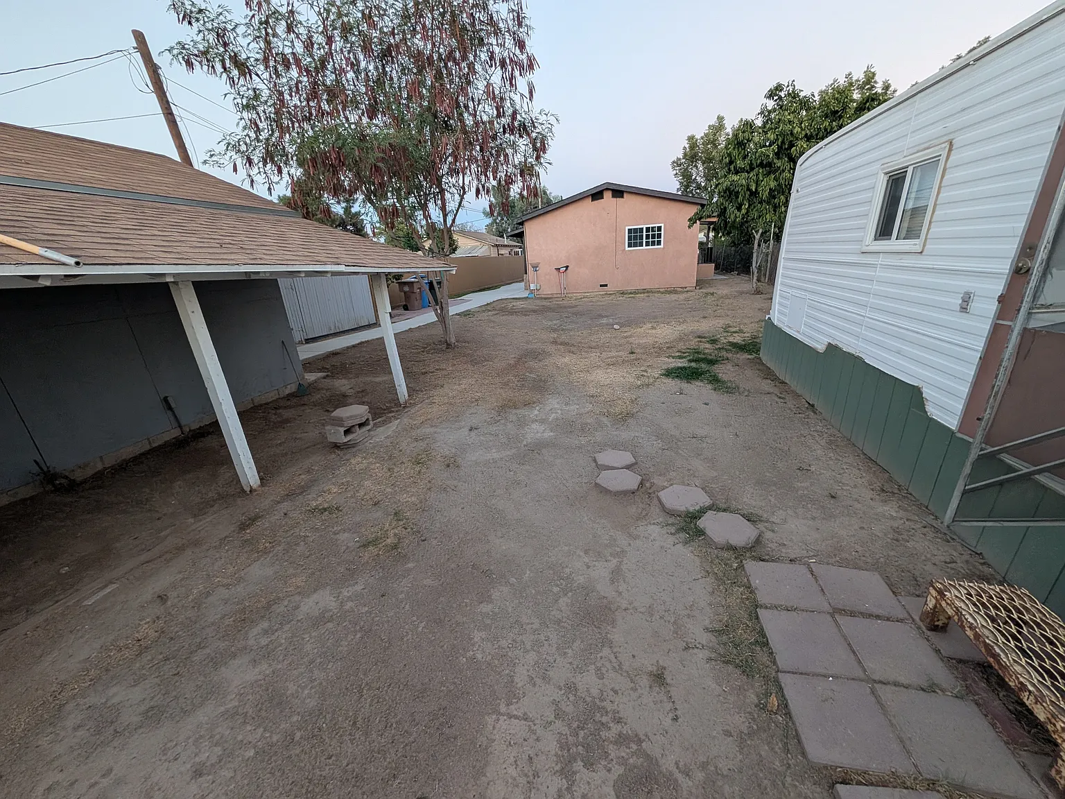 3 bed, 1440 sqft, $2,200 — Photo 2