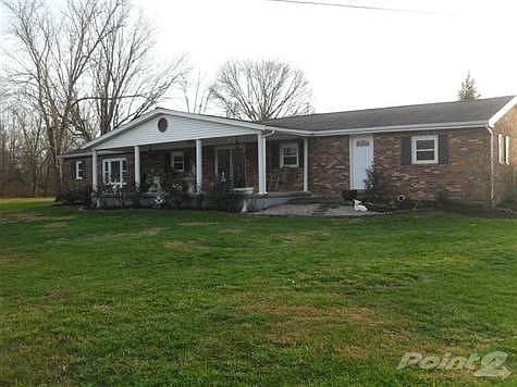 UPDATED BRICK RANCH WITH NEW KITCHEN CABINETS, LAMINATE FLOORING THROUGHOUT! A MUST SEE TO APPRECIATE.  FIREPLACE  & ENCLOSED PATIO IN THE REAR.  SO MUCH TO APPRECIATE! <FONT COLOR=RED SIZE=4>BEAUTIFUL WORKING FARM WITH 3 HOMES>