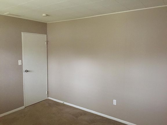 5th image of 9764 Sacramento St