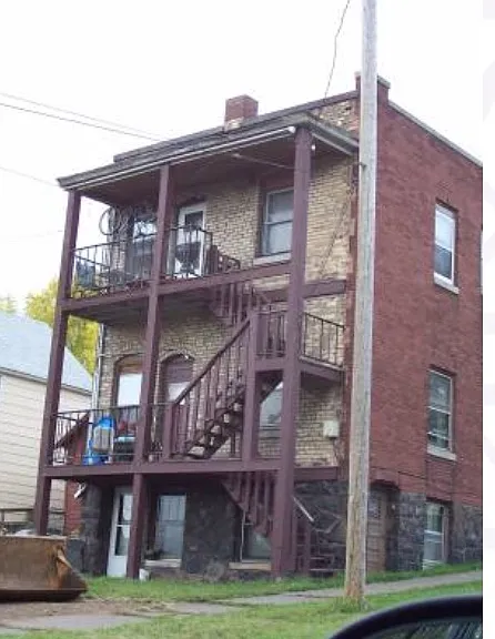 432 E 7th St #1 — Photo 26