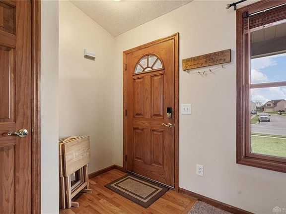 5th image of 155 Gibraltar Dr
