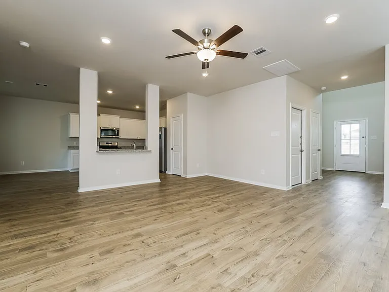 16435 Honeysuckle Hill Dr — Photo 6