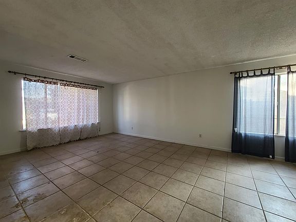 3rd image of 257 W Los Altos Ave