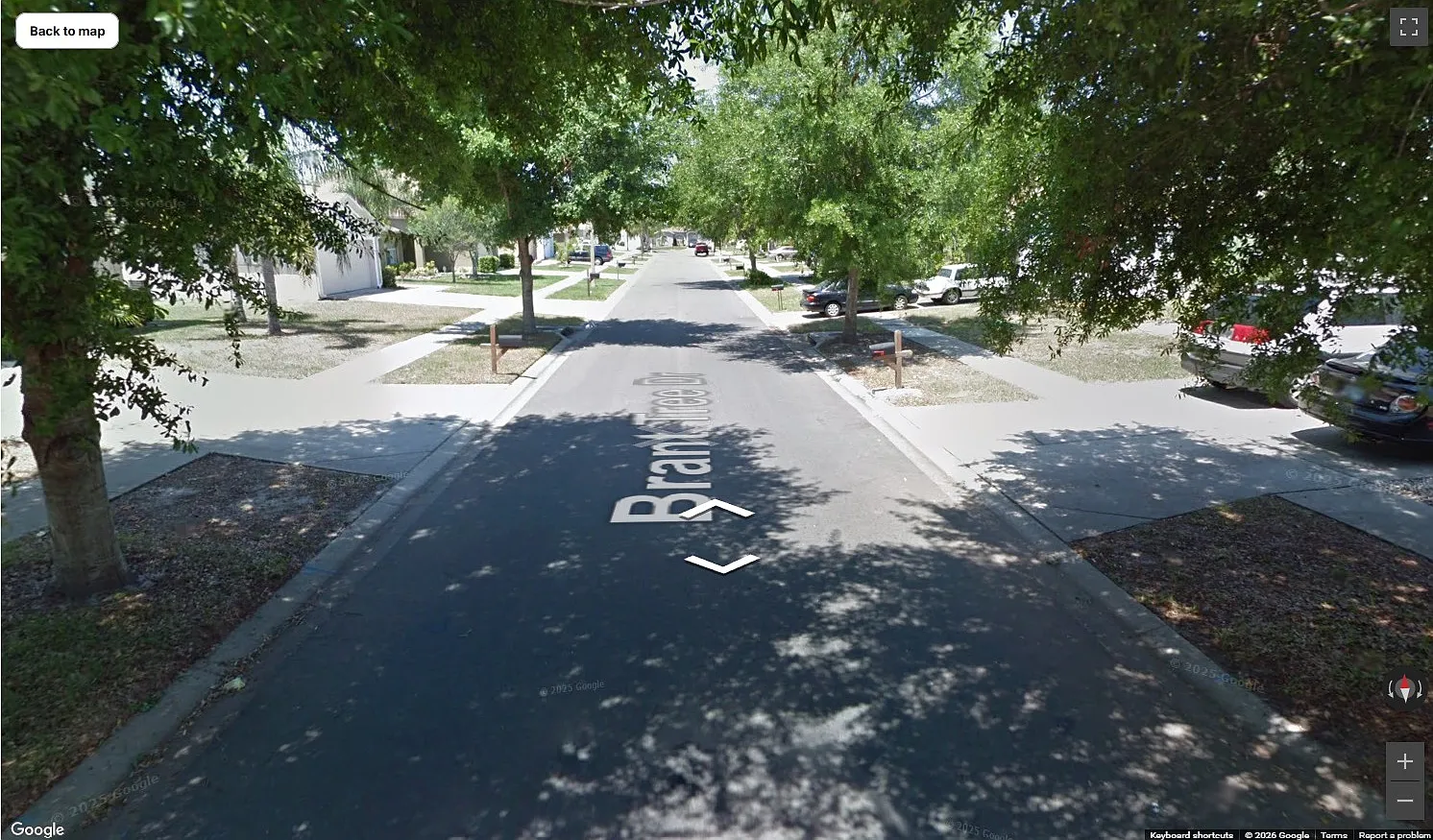 3 bed, 1369 sqft, $2,200 — Photo 2