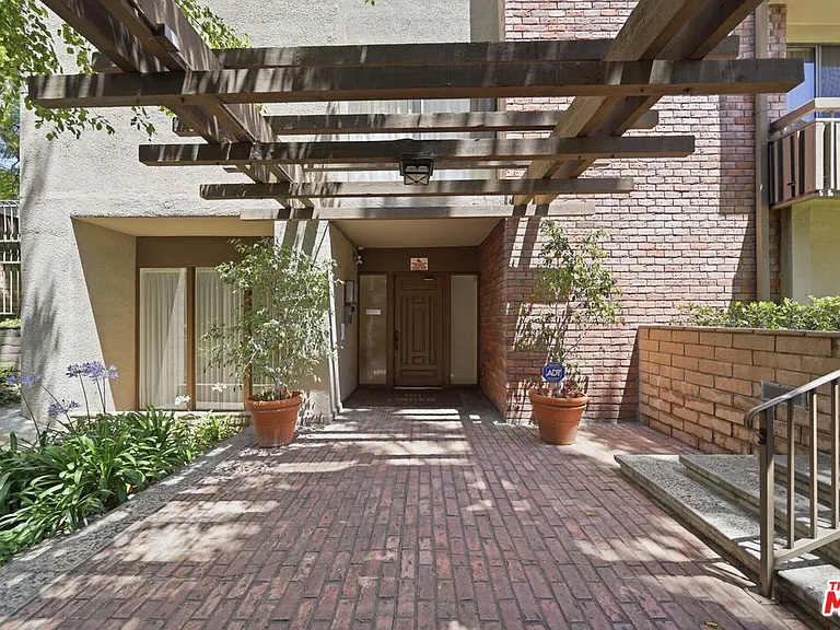 141 S Linden Dr #206 — Photo 66