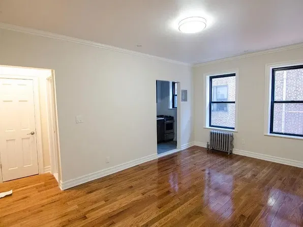 3505 94th St APT 2J, Jackson Heights, NY 11372