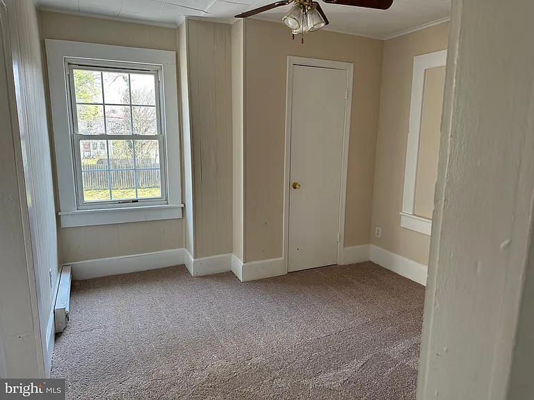 1605 Charles St #B — Photo 8