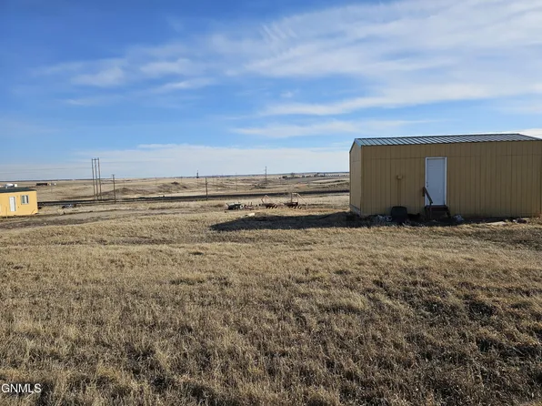 1103 Hess Dr, Tioga, ND 58852