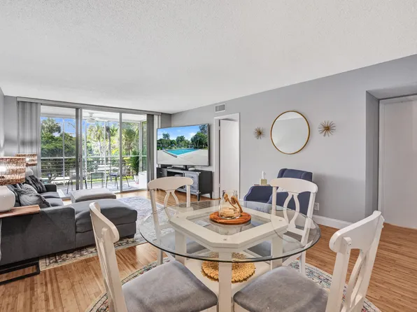 4200 Oaks Terrace #203, Pompano Beach, FL 33069