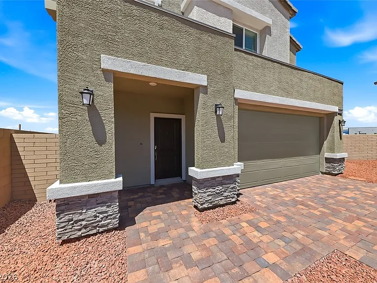 200 Preston Terrace Ave — Photo 2