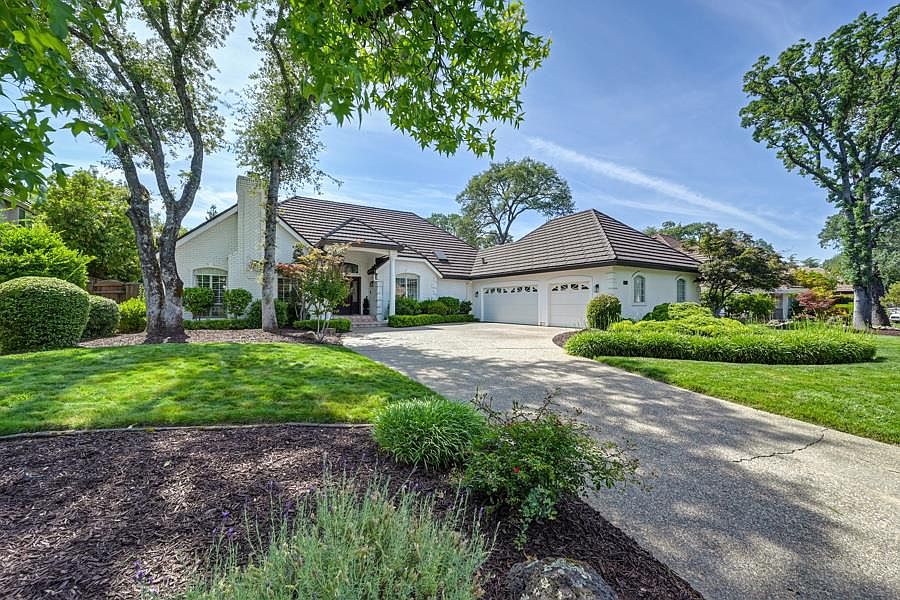 1st image of 8530 Quail Oaks Dr
