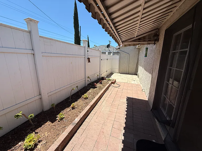 4285 1/2 Mobley Ave — Photo 28