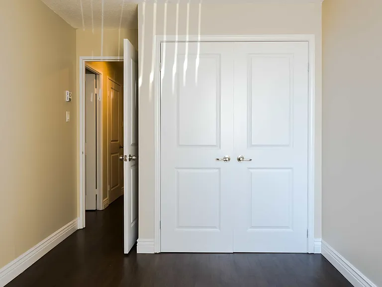 631 Macdonald Ave — Photo 13