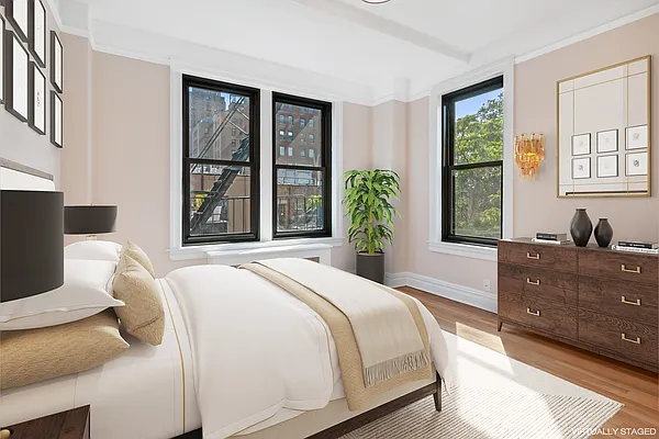 Sold by SERHANT. | media 4