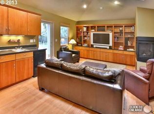 10523 SW 30th Ave, Portland, OR 97219