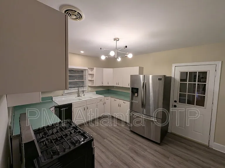 1952 Wellbourne Dr NE — Photo 9