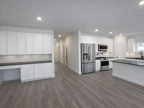 3rd image of 25709 John Wayne Rd