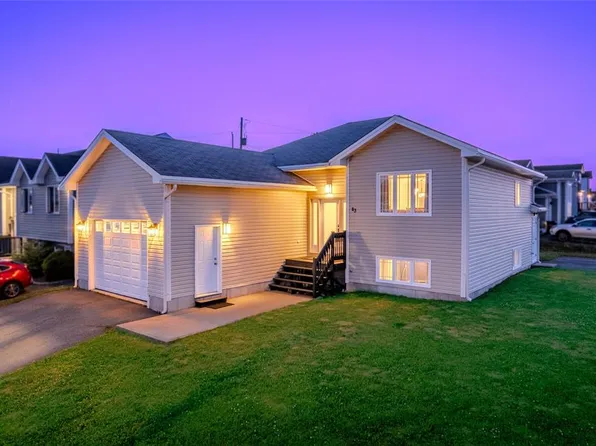 83 Hopedale Crescent, St. John's, NL A1B0B3