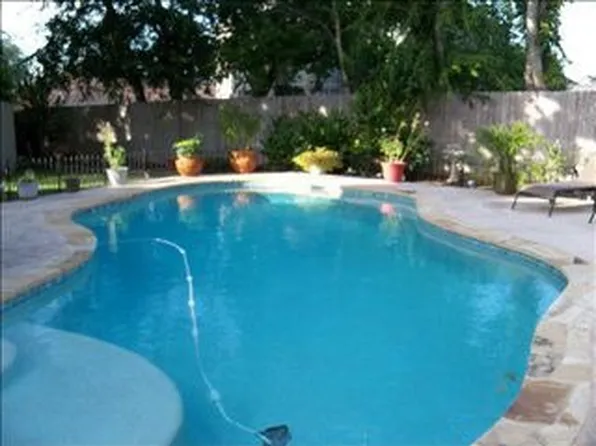 1959 Shield Dr, New Braunfels, TX 78130