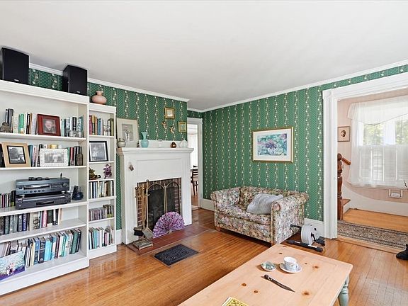 3rd image of 45 Summer St