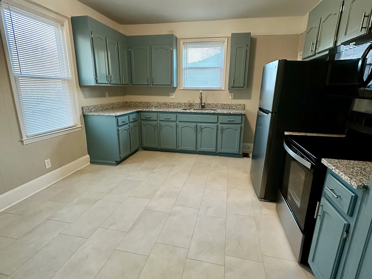 2 bed, 1100 sqft, $1,550 — Photo 3